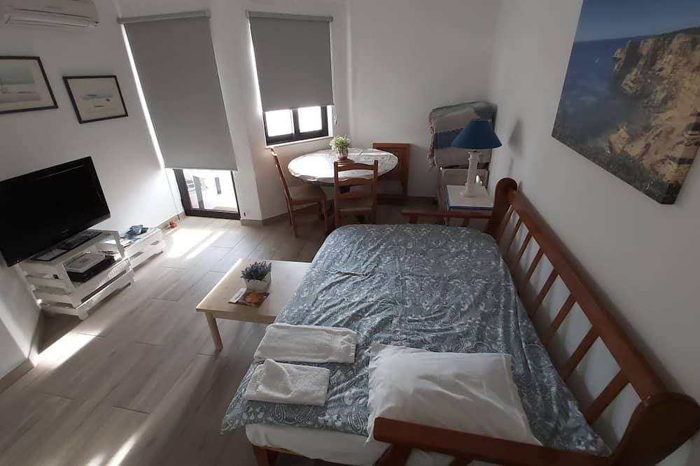 Foto 2 von 13: 300 Marina / wifi / Pool / Garage / Ac