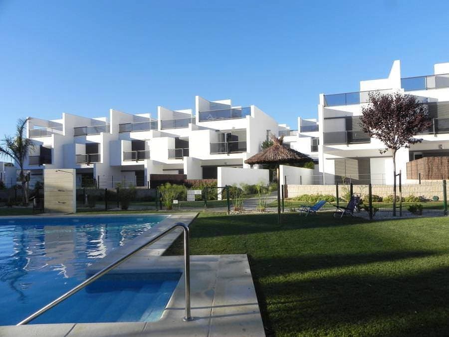 Foto 4 von 7: Strand- und Stadtnah mit Gemeinschatspool, Zentrale Klimaanlage, Smart TV - Casa Marivi -