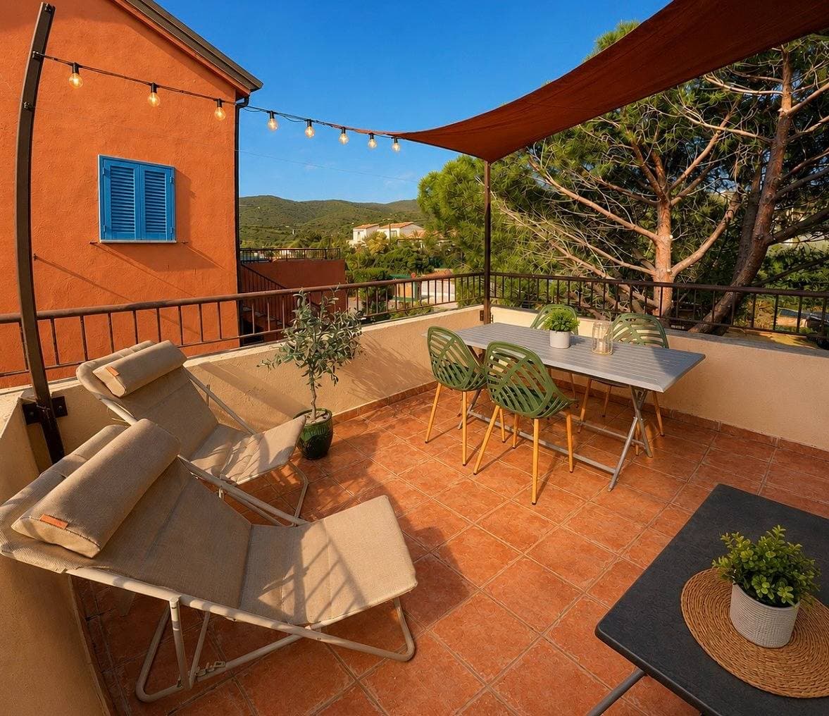 Foto 3 von 9: Ferienwohnung für 4 Personen mit Terrasse