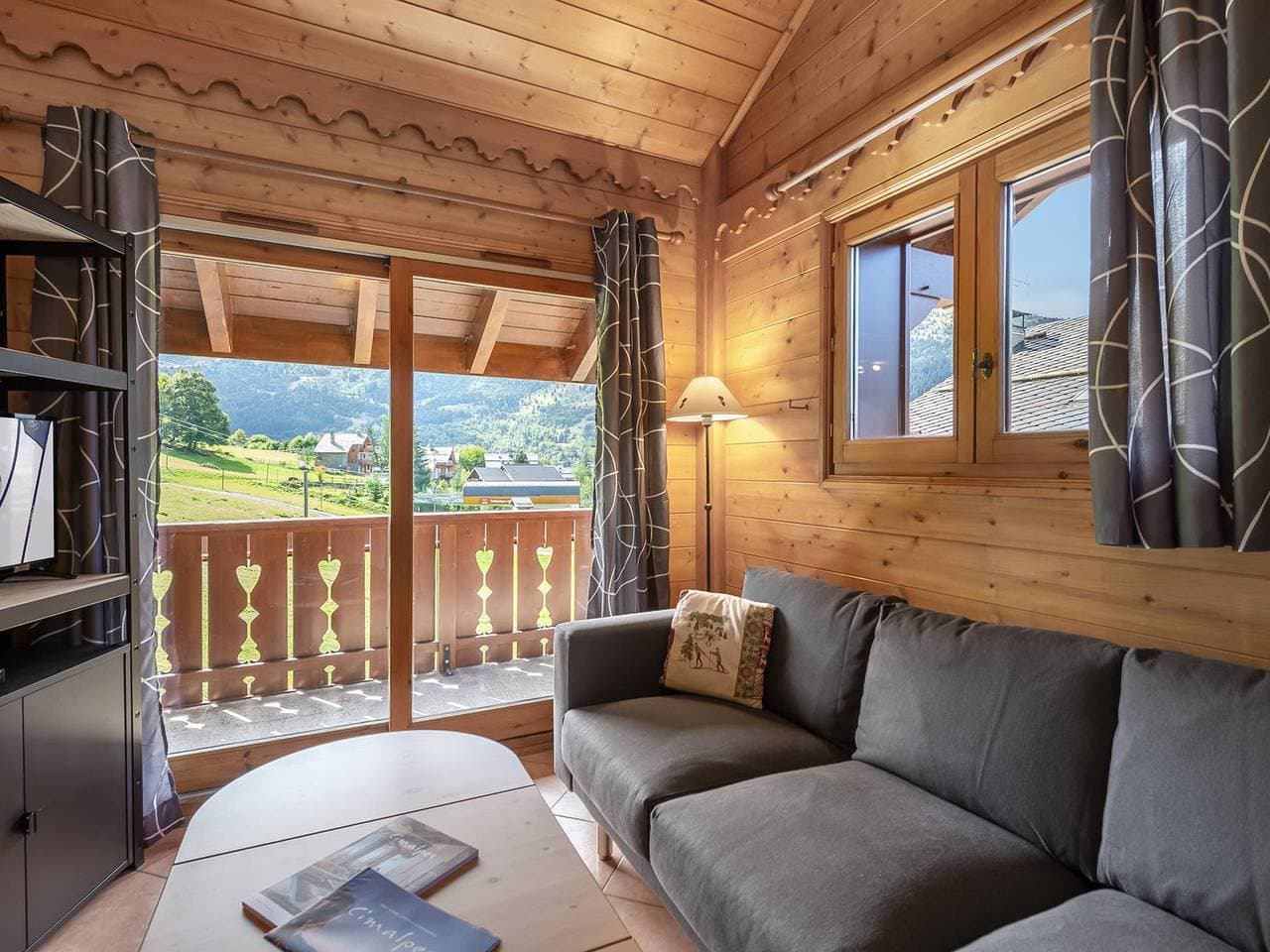 Duplex direkt an der Piste mit Pool und Haustiere erlaubt 1