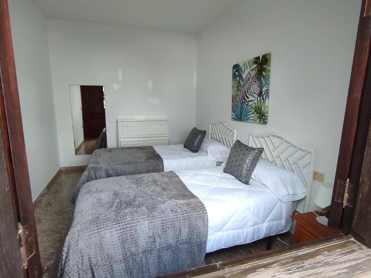Foto 4 von 27: Three-Bedroom House