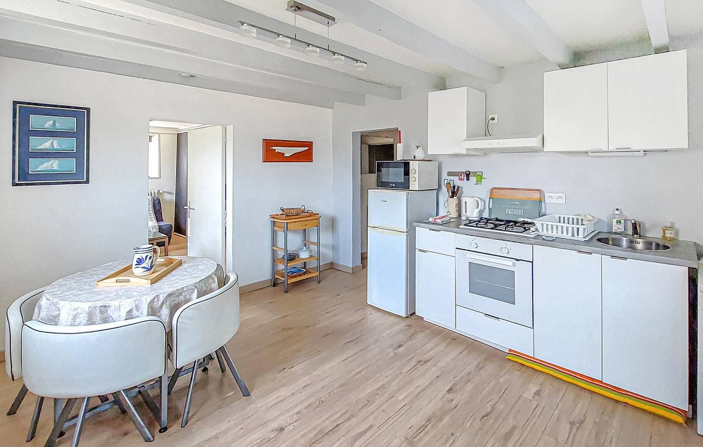 Foto 4 von 17: Charmante Wohnung in der Nähe der Küste und des Stadtzentrums mit Garten und Parkplatz