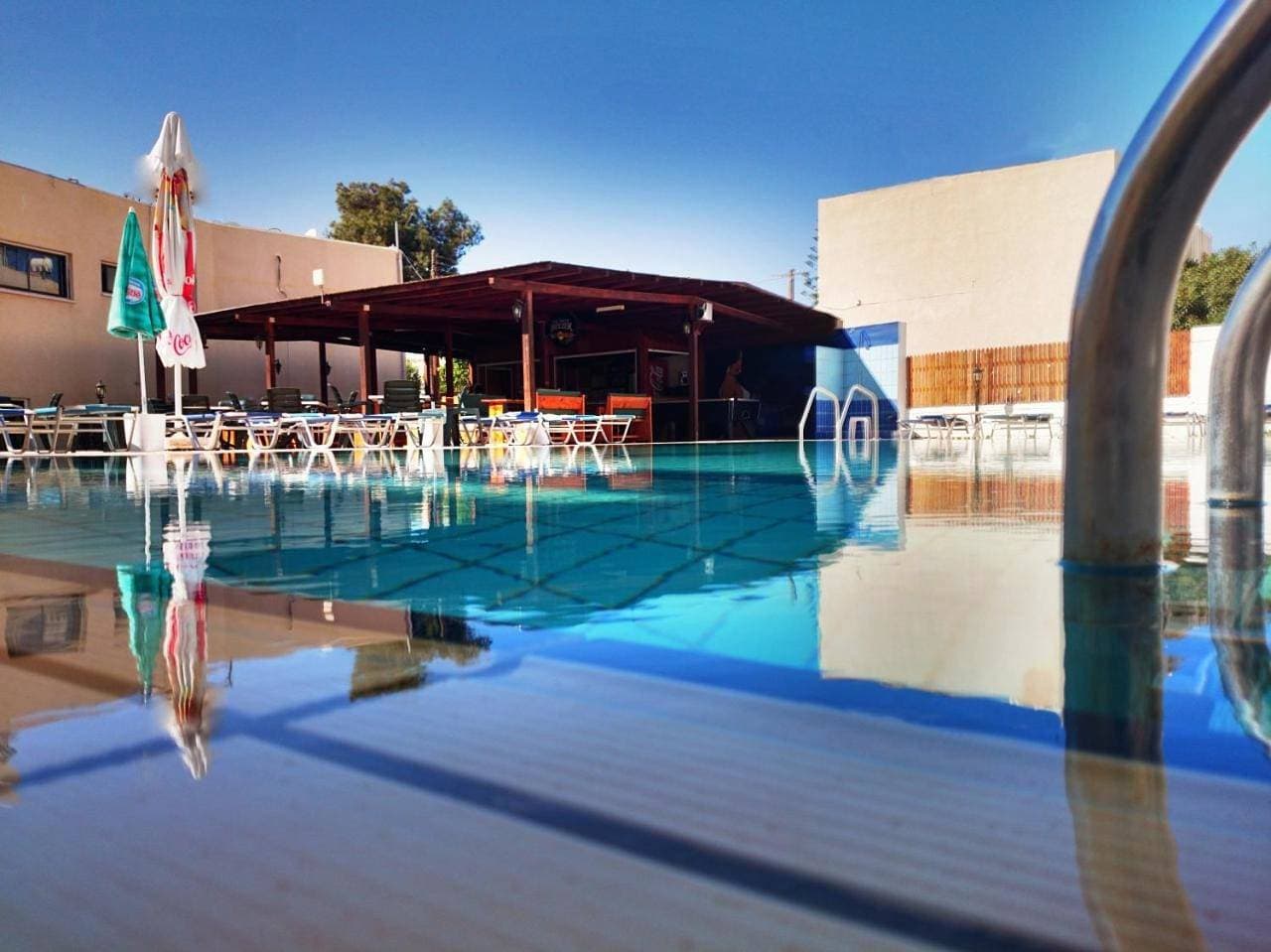 Florea Hotel Apartments 1