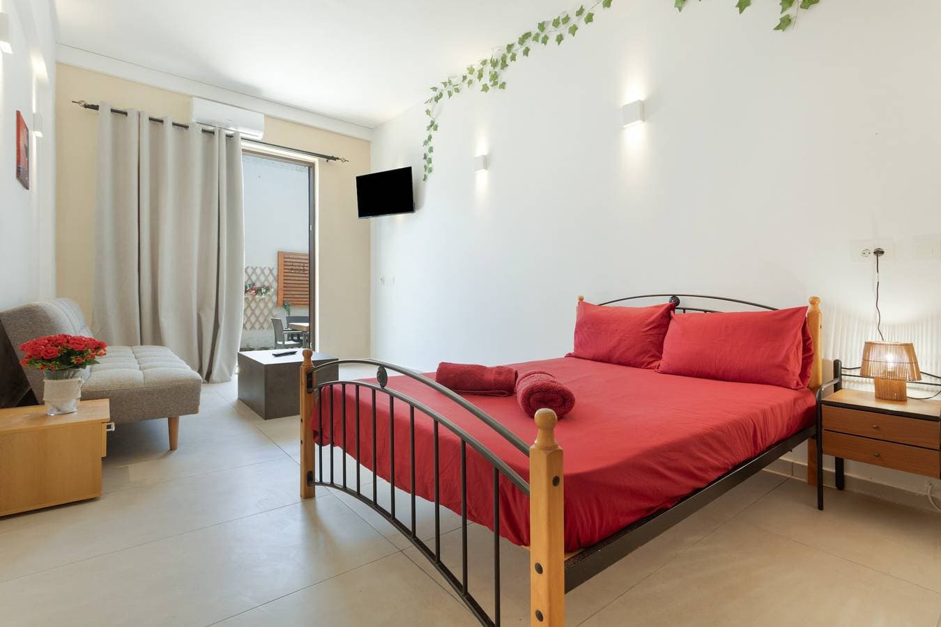 Foto 6 von 29: Dionysos Studio Apartment in Laganas, Zakynthos mit Wassersportaktivitäten