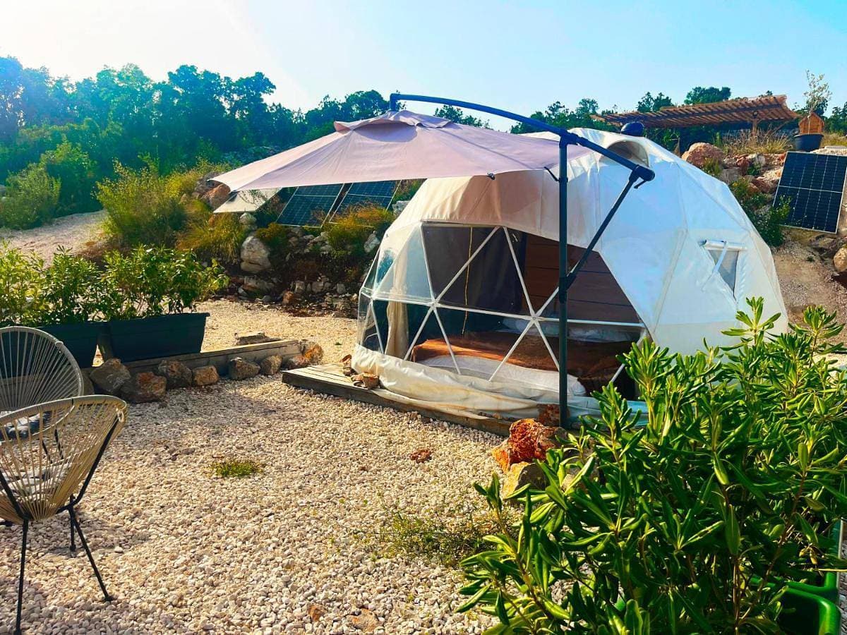 Glamping ROSE (Luštica Bay) 1
