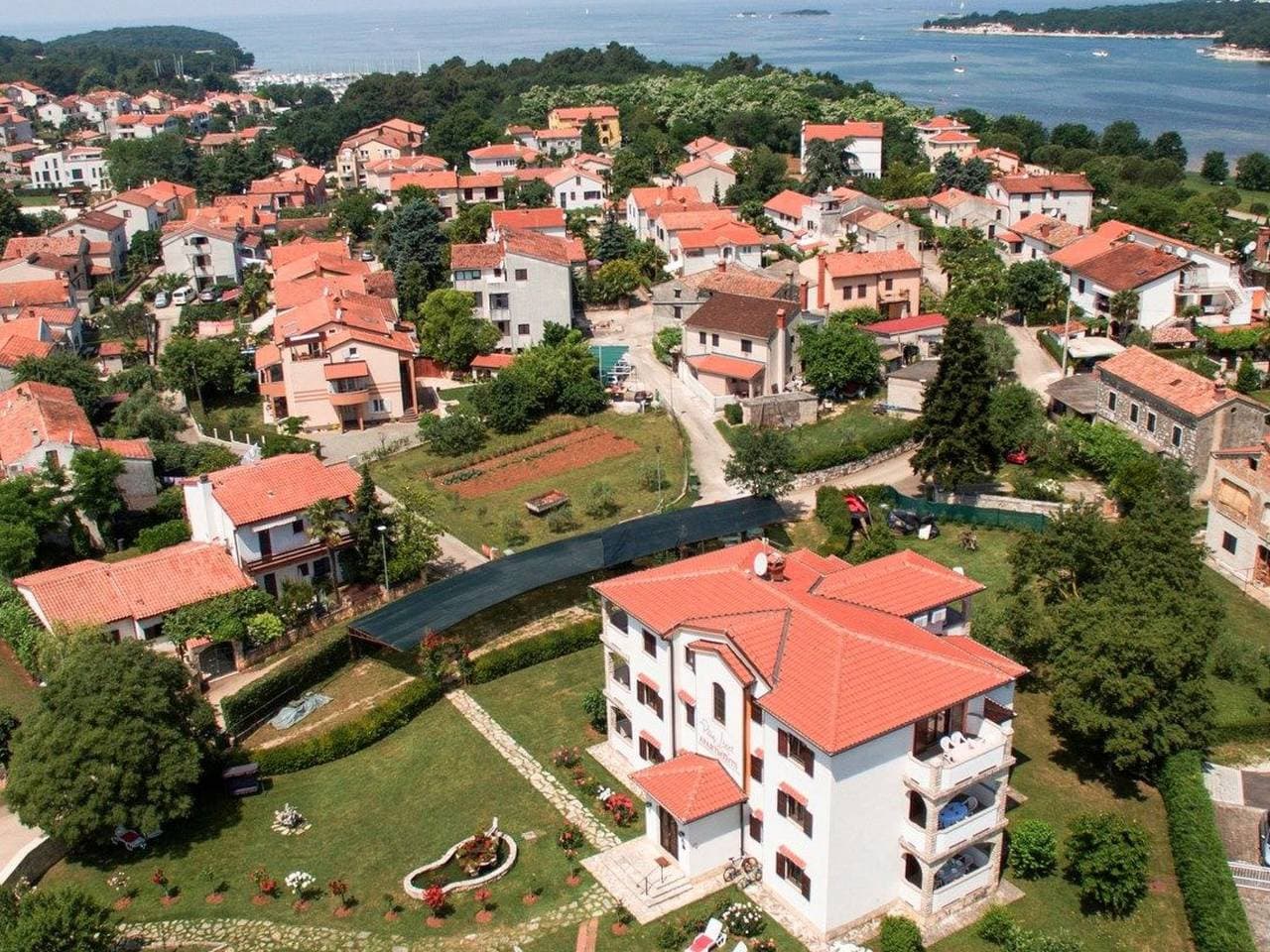 Foto 2 von 38: Villa Linet 6.