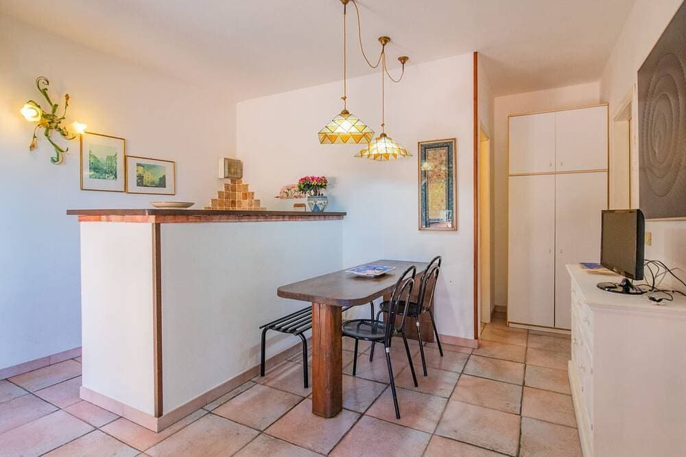 Foto 10 von 30: Spacious villa just a few steps from Paolina Beach.