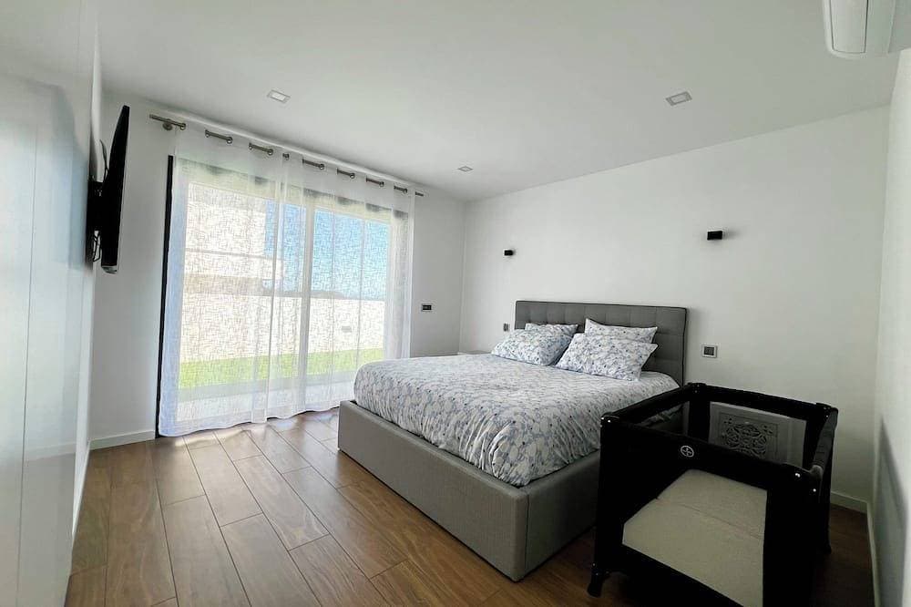 Foto 7 von 30: Casa Nelia - Beach, Spa/Jacuzzi, and Heated Pool