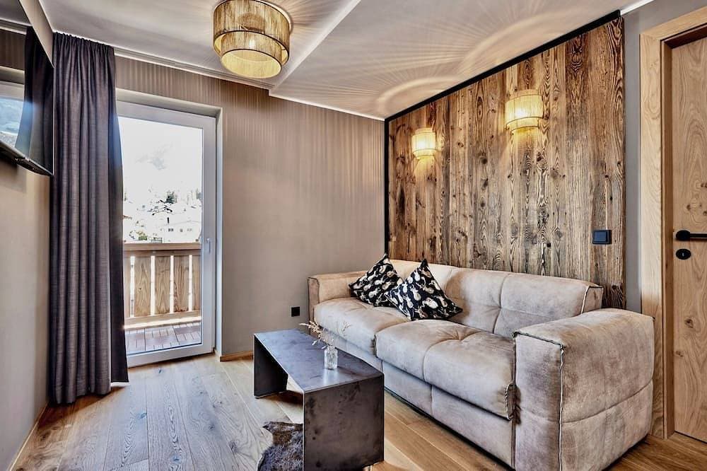 Foto 11 von 30: Neu! Deluxe Apartment Zugspitze mit Pool, Sauna, am Golfplatz und Zugspitzblick