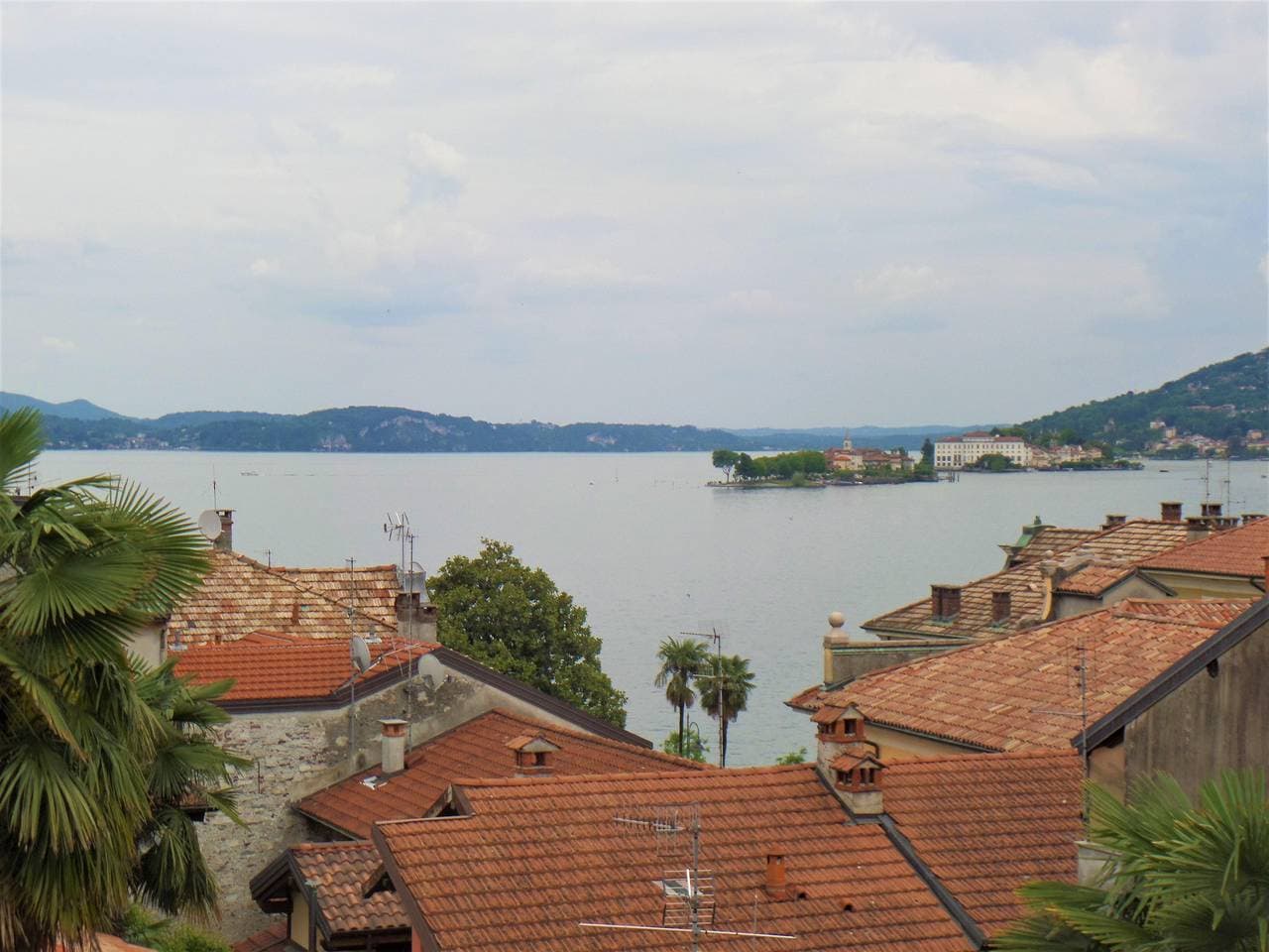 Foto 10 von 17: Ferienwohnung für 4 Personen mit Seeblick