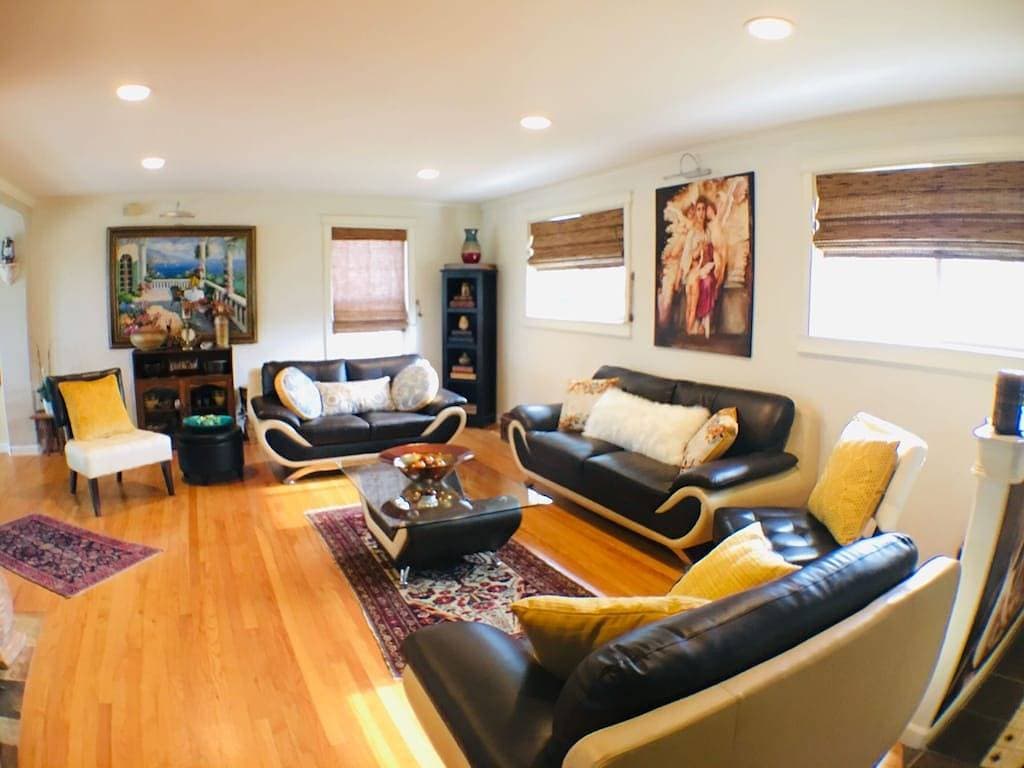 Sparkling Clean 2Bd House mit Blick in die Nähe von Boeing, Amazon & Major Hospitals 1