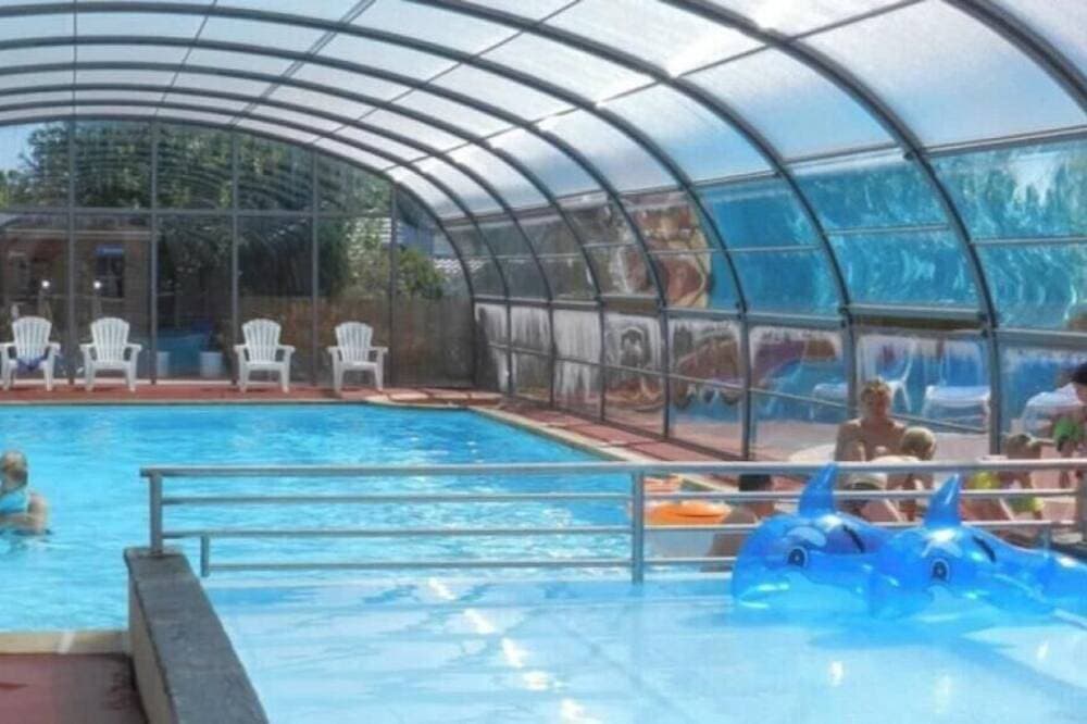Foto 8 von 10: ZEcamping 4* 500m plage piscine couverte chiens acceptés locatif 7m2