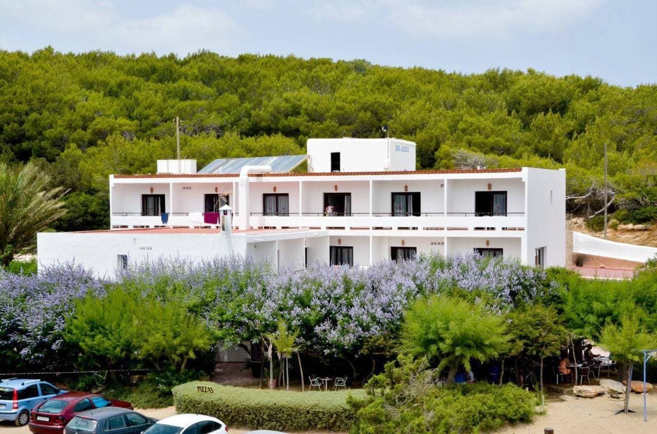 Hostal Alocs - beachfront 1