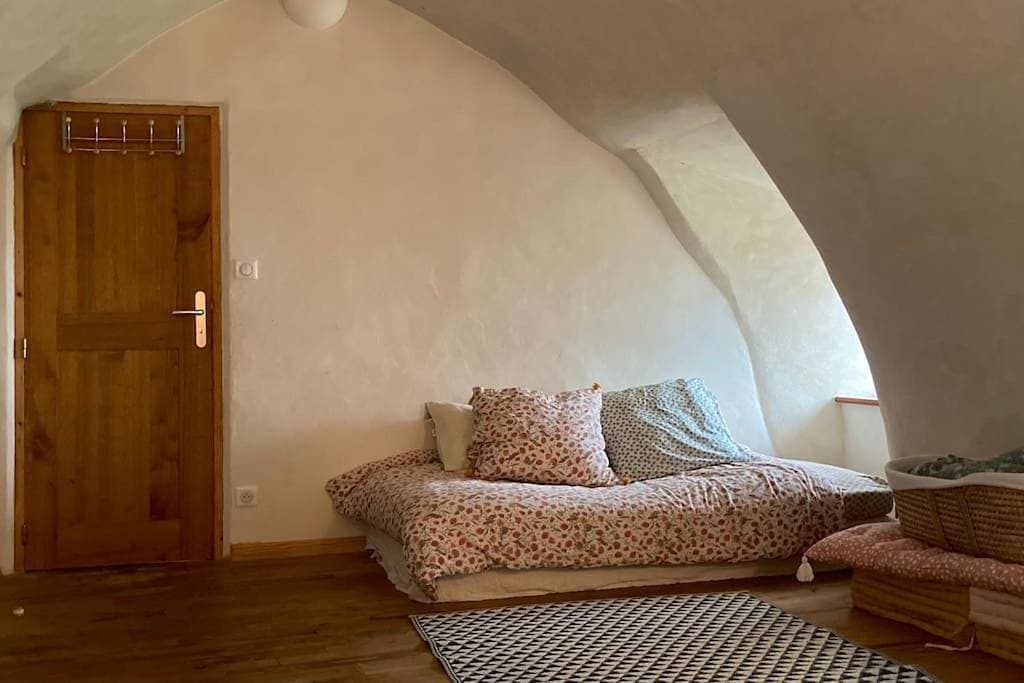 Foto 4 von 23: Three-Bedroom House