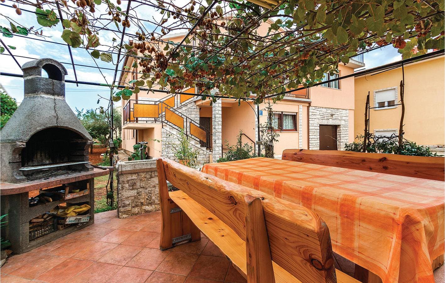 Foto 3 von 29: Gemütliche 2-Zimmer-Wohnung mit Terrasse und Parkplatz in Galizana