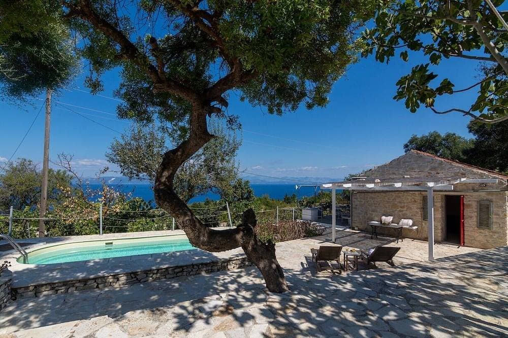 Secluded Antipaxos Retreat with Stunning Sea Views and Privacy 1