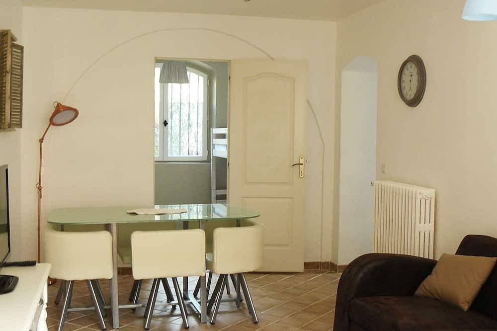 Foto 11 von 30: 2-Zimmer-Wohnung in charmanter Villa, 50 m vom Strand entfernt / gratis WiFi