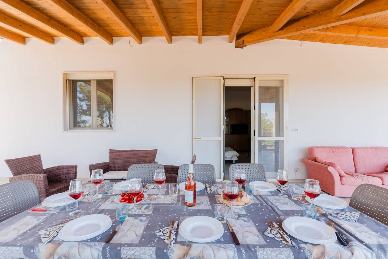Foto 3 von 25: Gästehaus für 10 Personen mit Terrasse
