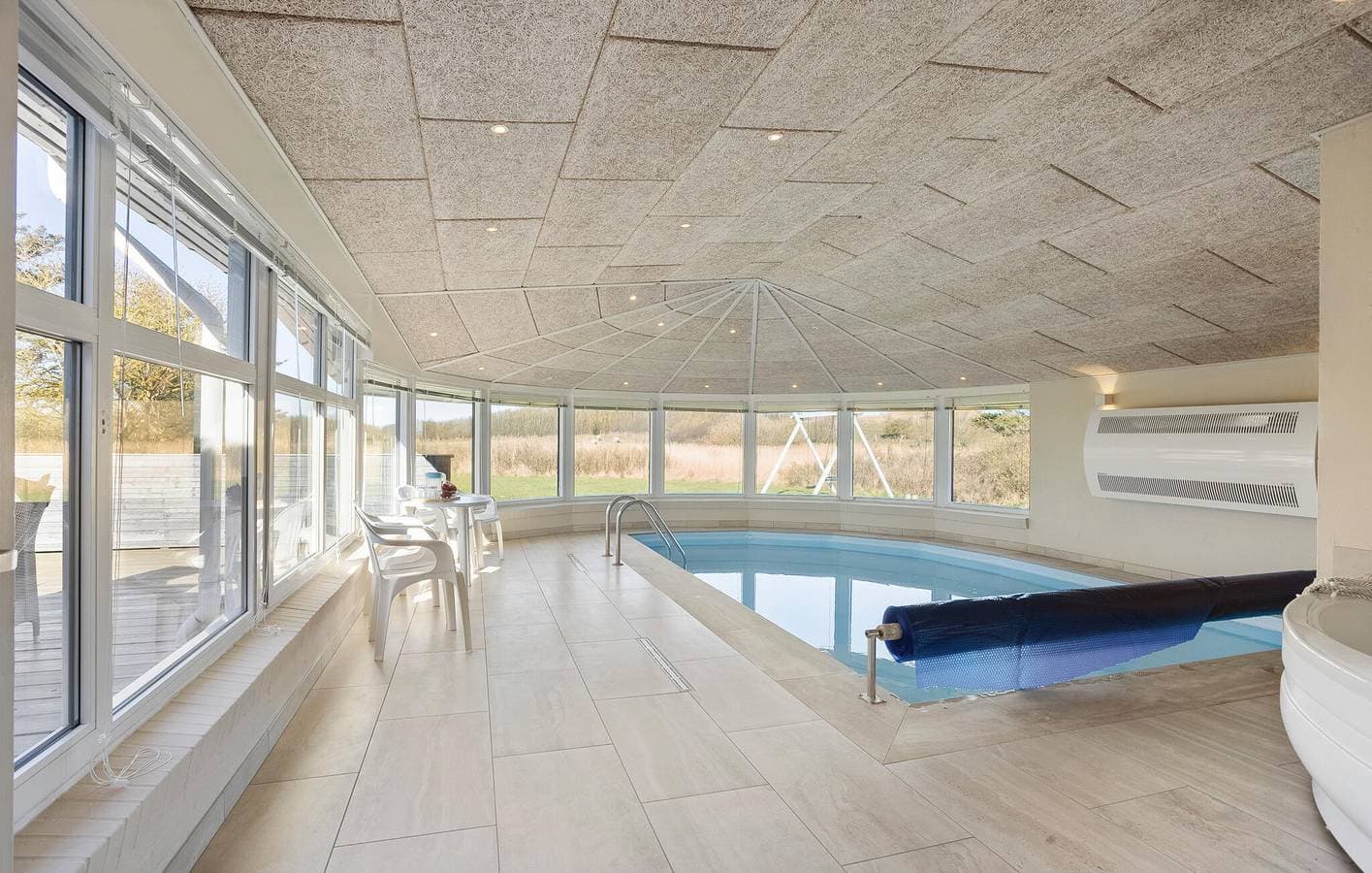 Foto 12 von 31: Ferienhaus für 10 Personen mit Whirlpool