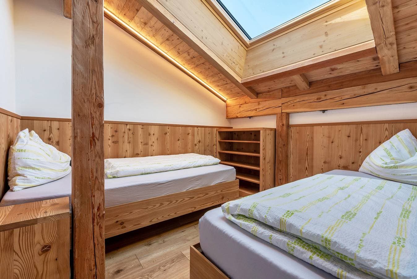 Foto 6 von 29: Ferienwohnung "Guntschöllerhof Mendelkamm" mit Bergblick, WLAN, Balkon und Garten