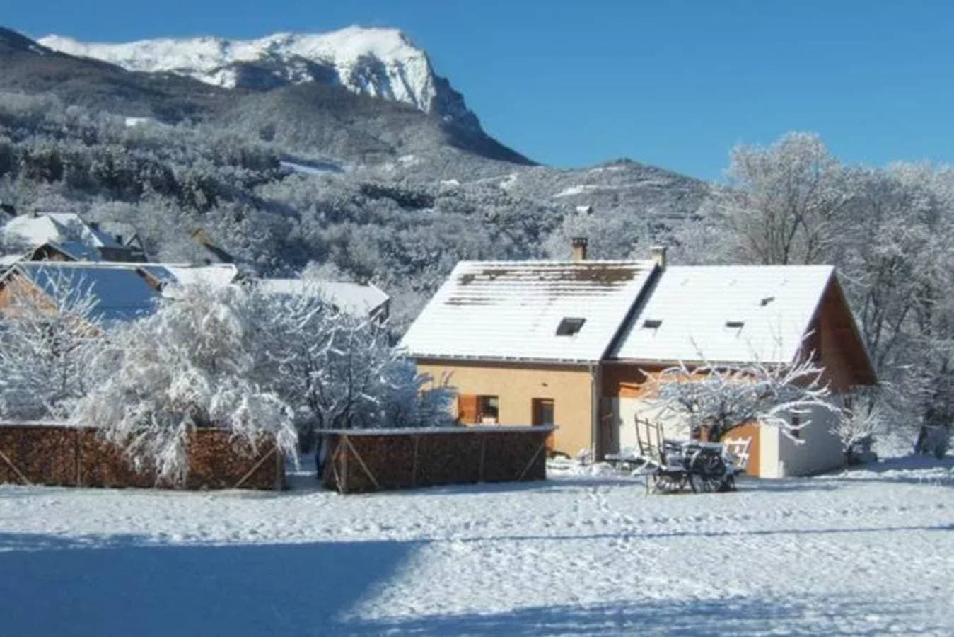 Foto 2 von 21: Ferienwohnung mit See- und Bergblick