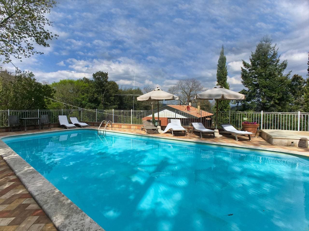 Foto 13 von 76: Wohnung in Sassetta mit Pool und Aussicht