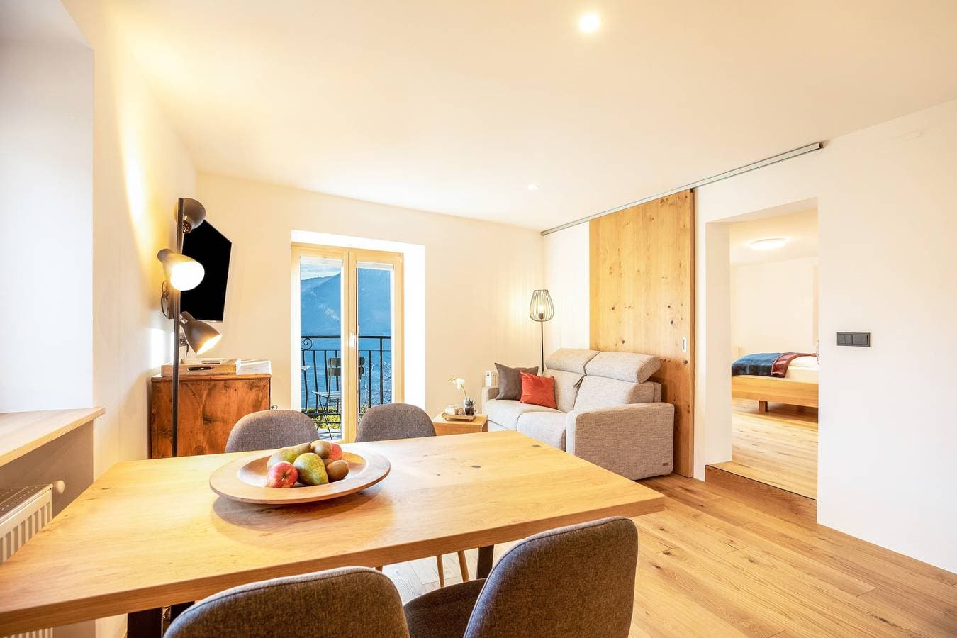 Foto 4 von 36: Brantenhof Design-Ferienwohnung "Vinea“ mit Gemeinschaftsgarten mit Sauna, Balkon und WLAN