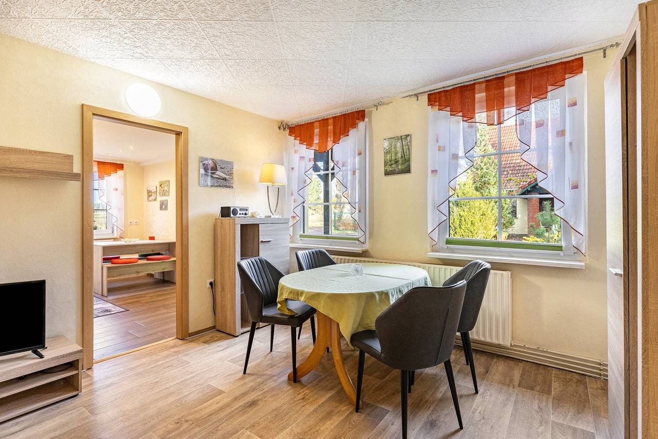 Foto 7 von 26: Ferienhaus in Wald- und Seenähe