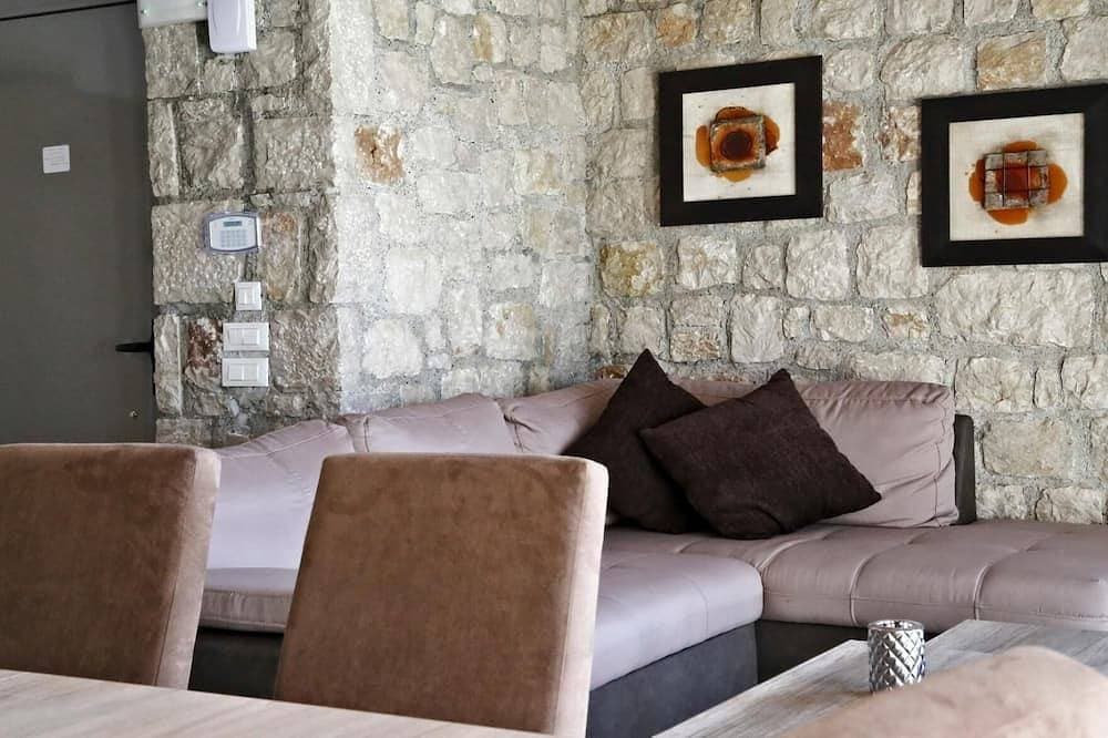 Foto 7 von 20: Villa Luciana - Private Pool, BBQ, WiFi & AC