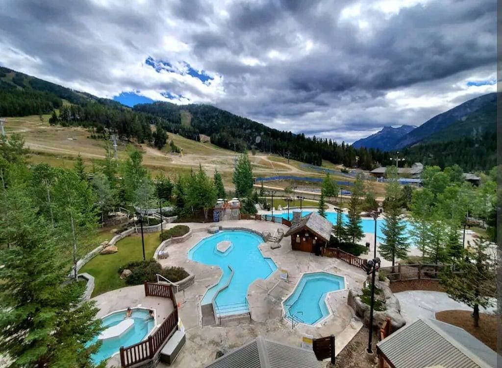 Foto 9 von 10: Lovely 2bdrm Panorama Springs unit overlooking the mountains and pools!