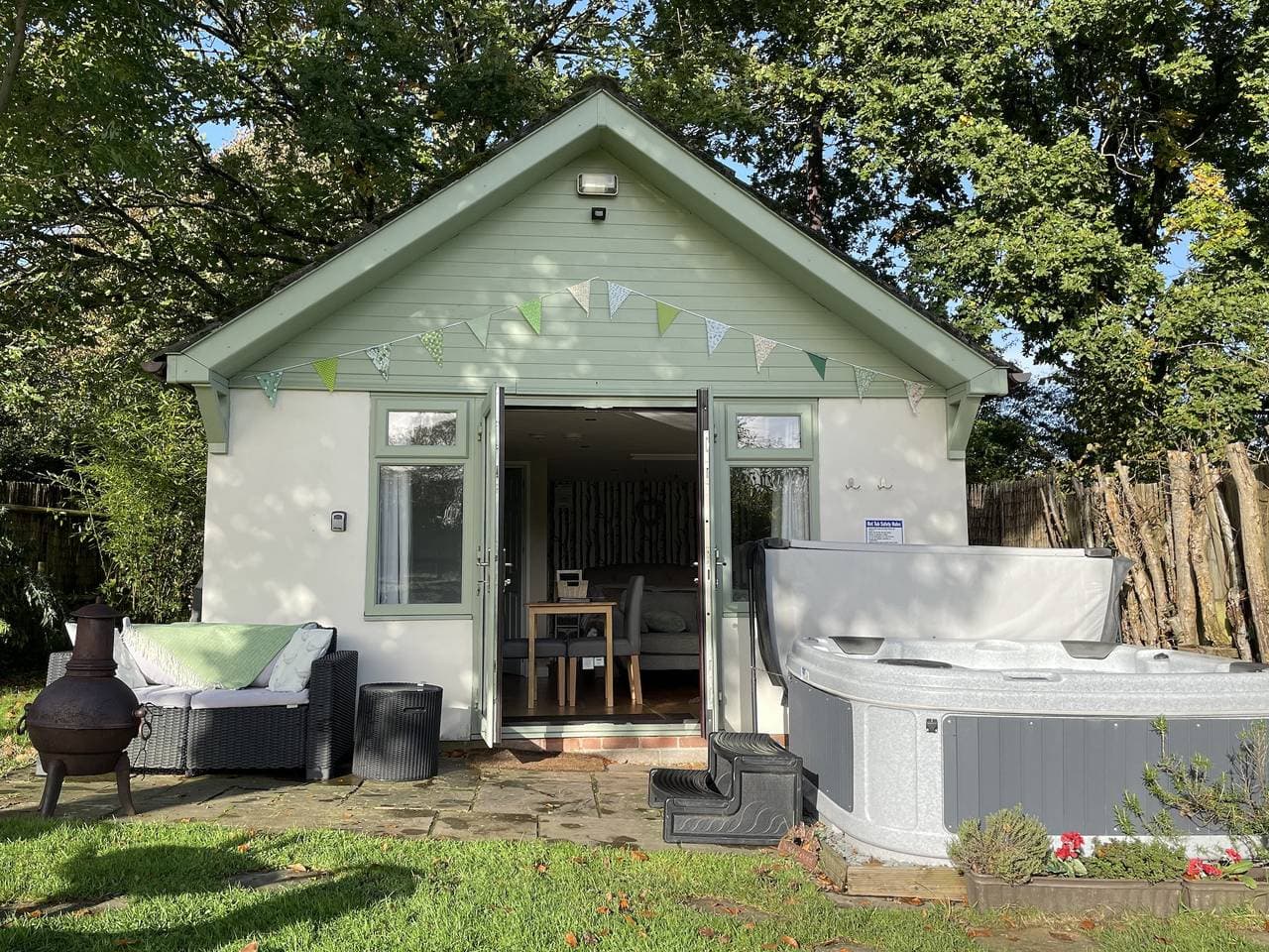 Foto 5 von 41: Lodge für 2 Personen mit Garten