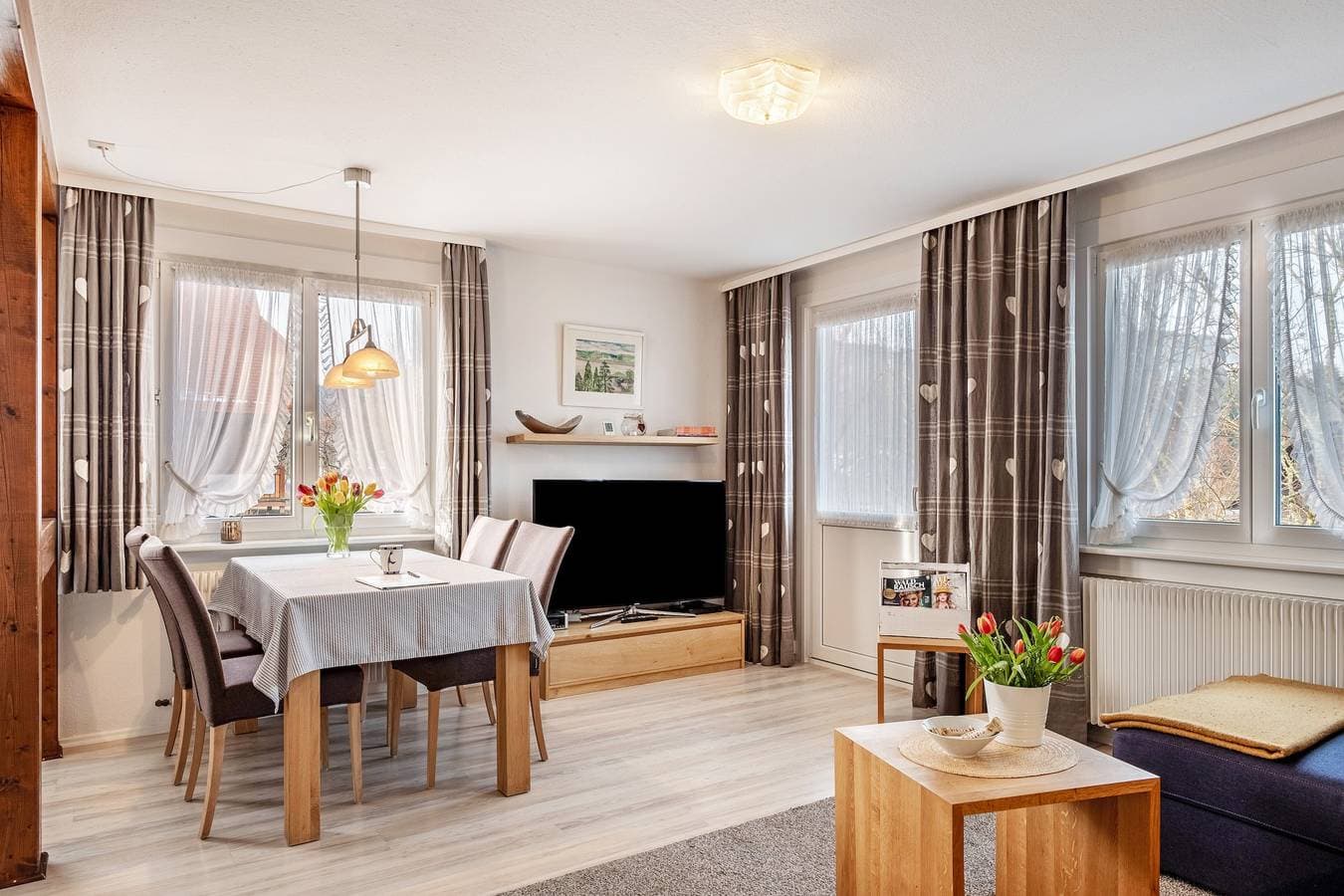 Foto 2 von 38: Ferienwohnung 'Dachtler' mit Bergblick, Gemeinschaftsgarten und Wi-Fi