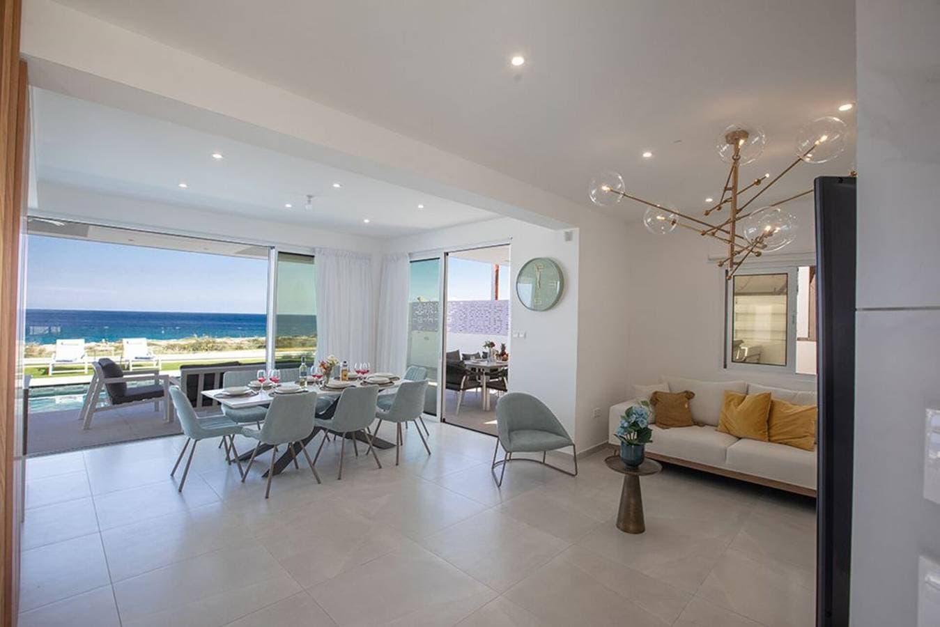 Foto 6 von 30: Luxury 5 Star Seafront Cottage – Cape Greco 1046