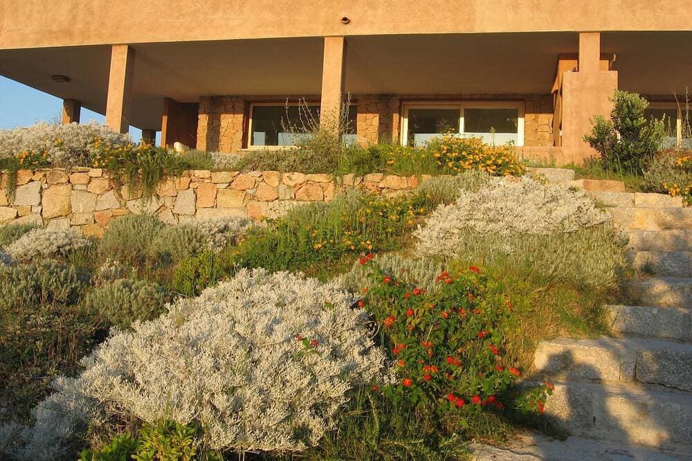 Foto 13 von 30: Villa mit Meerblick, großer Privatgarten, Meerblick u. schönen Sonnenuntergängen