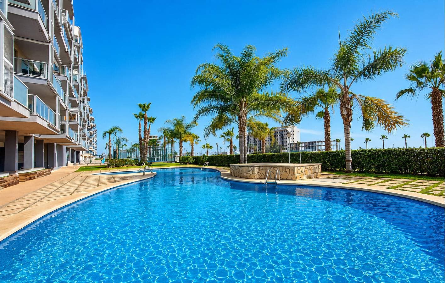 Foto 10 von 24: Gemütliche 2-Zimmer-Wohnung mit Pool, Terrasse und Strandzugang – Playa Masbó