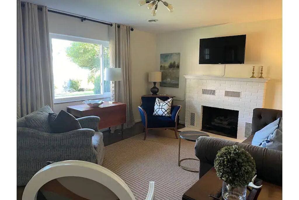 Lewisburg's Southern Bell, a charming Bungalow that's blocks from downtown! 1