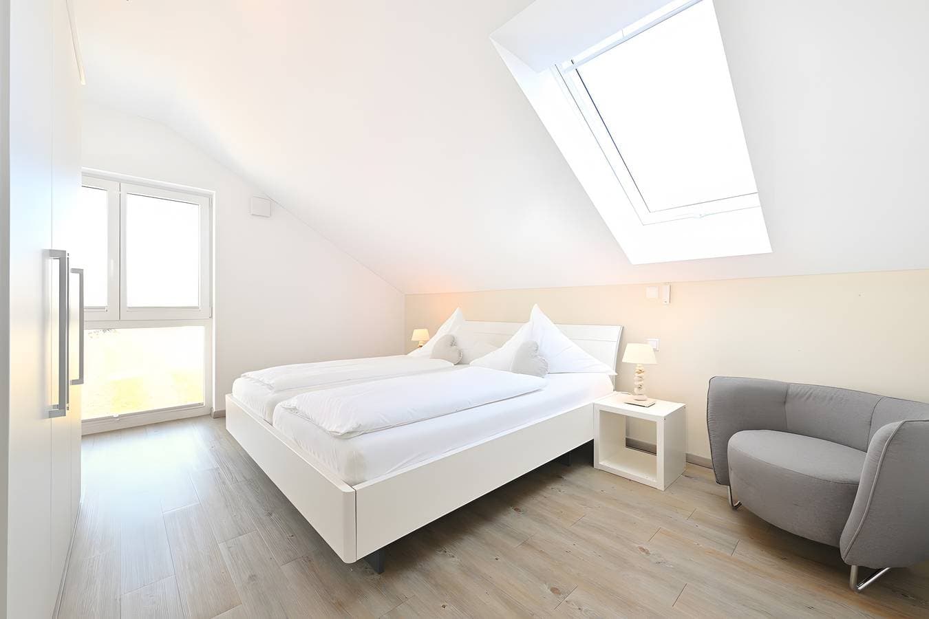 Foto 8 von 25: Apartment 'Dinkelbach Traumblick 3 A' mit Seeblick, Balkon und WLAN
