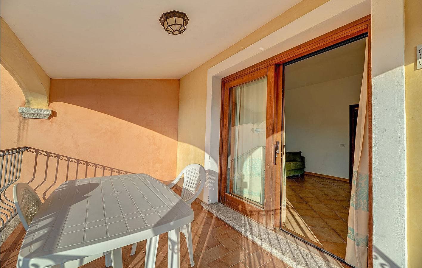 Foto 5 von 17: Li Junchi Ferienwohnung mit Pool & Parkplatz