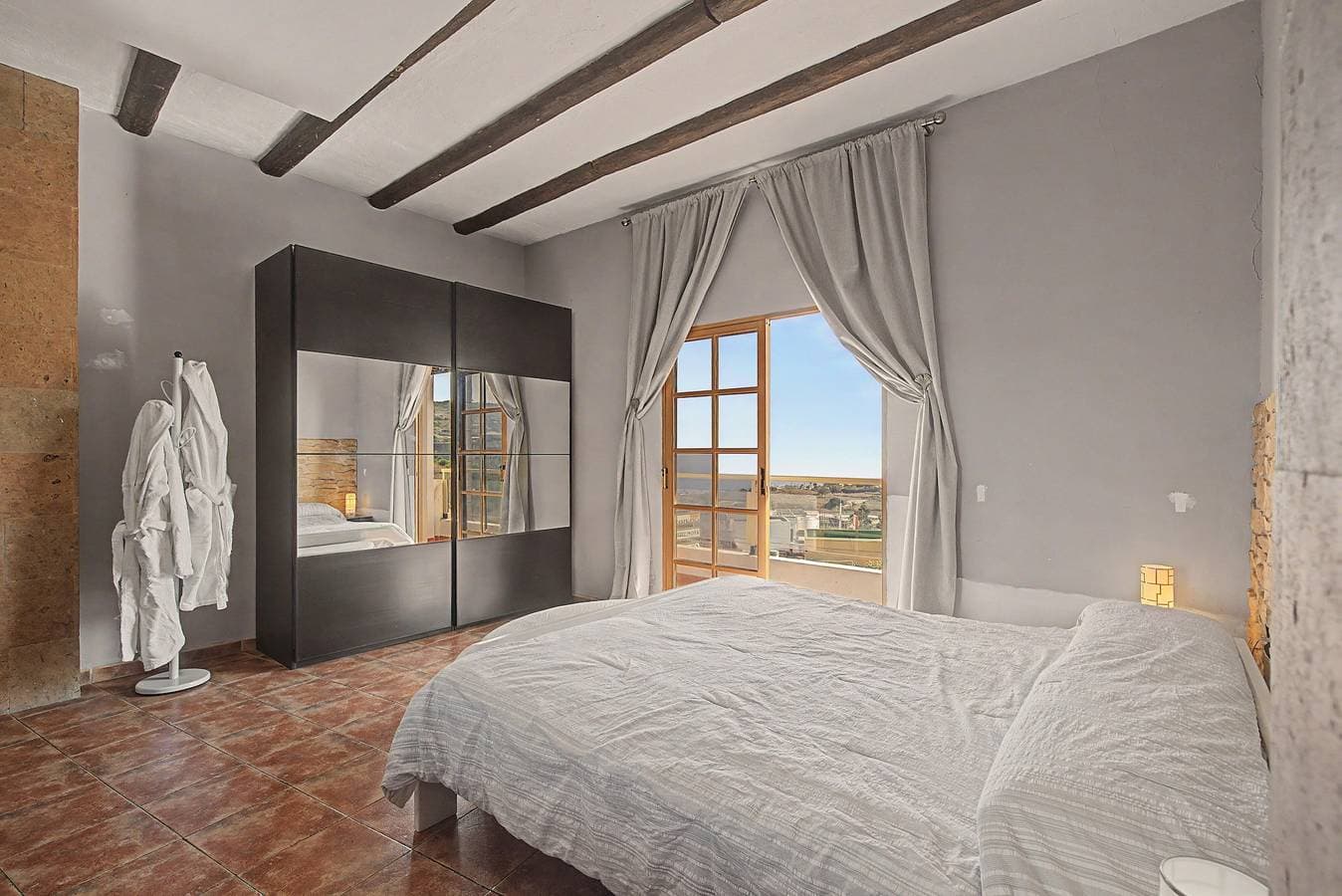 Foto 10 von 33: Ferienwohnung 'Apartamento Buen Lugar' mit Meerblick und Balkon