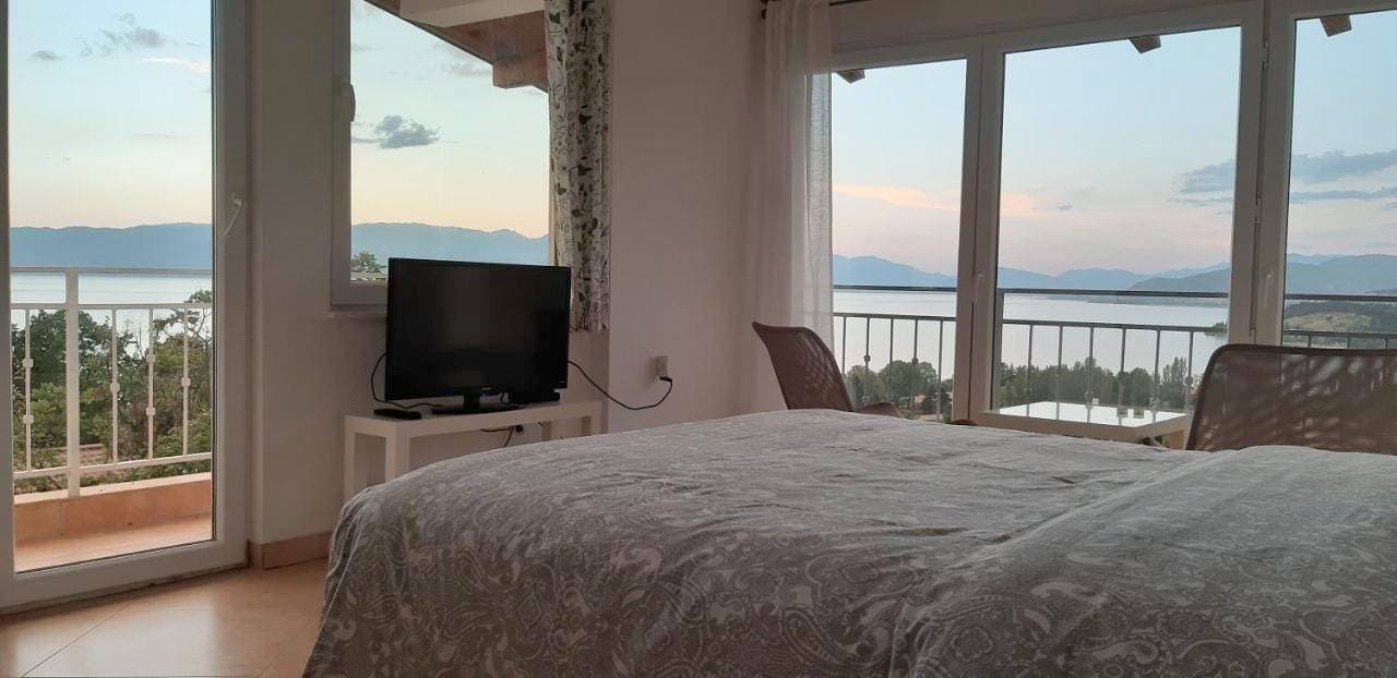 Foto 3 von 26: Double Room with Lake View