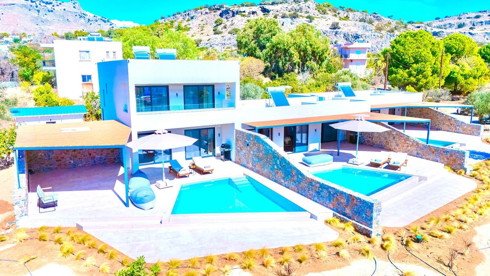 Foto 3 von 45: Luxuriöse Villa 'Selene 3' für 6 Personen mit privatem Pool & Berg- und Landblick