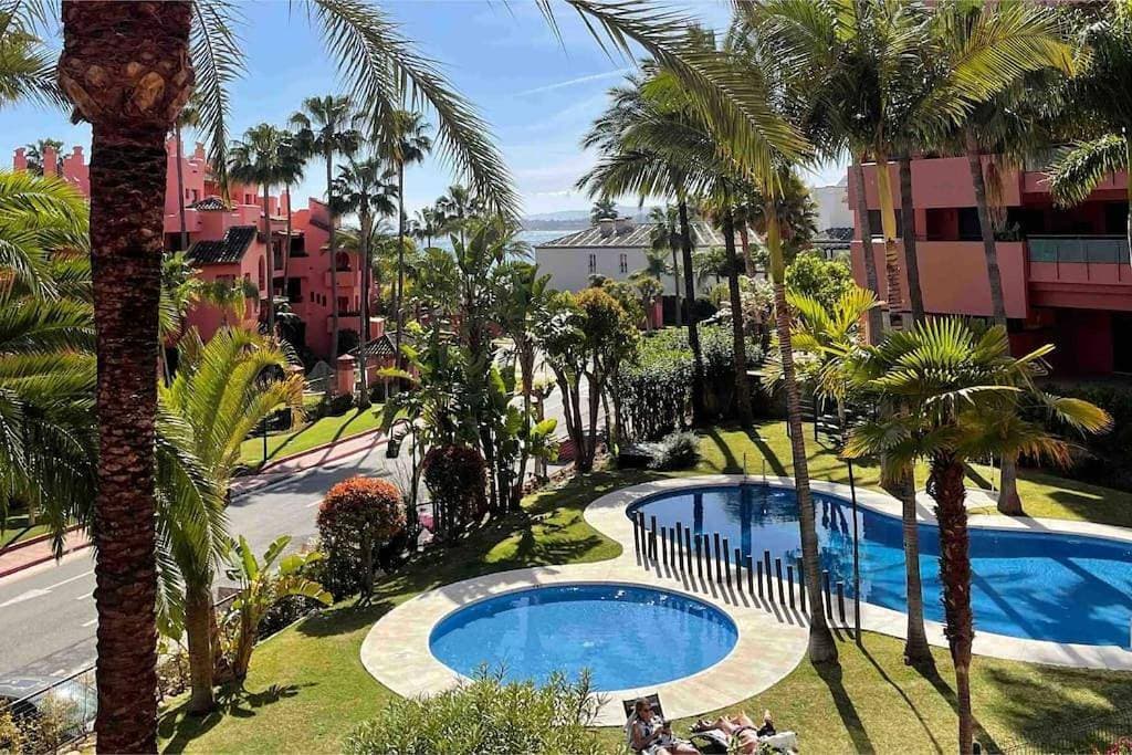 Luxury Marbella apt, pool,Beach. 1