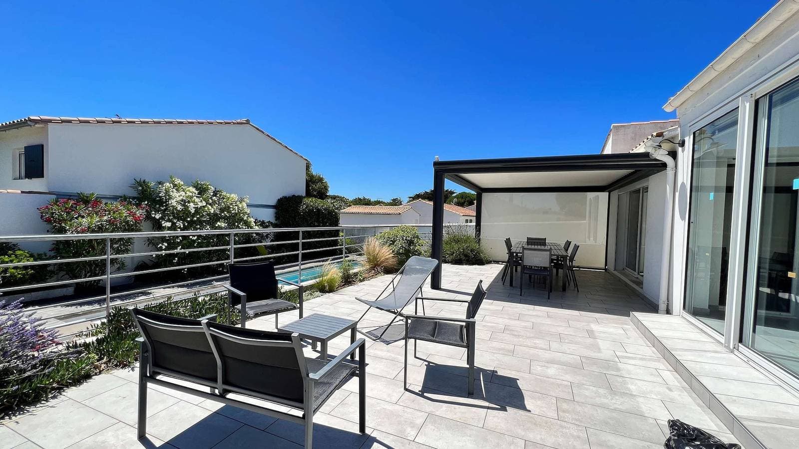 Foto 5 von 16: Ferienwohnung für 8 Personen mit Garten