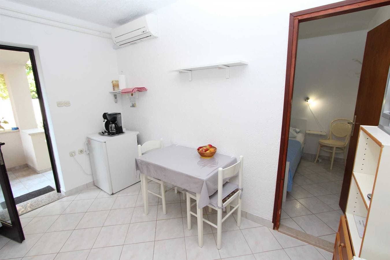 Foto 4 von 17: Lara Studiowohnung 1 (manji)