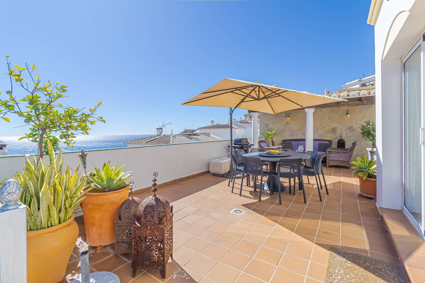 Foto 4 von 67: Villa für 8 Personen mit Garten