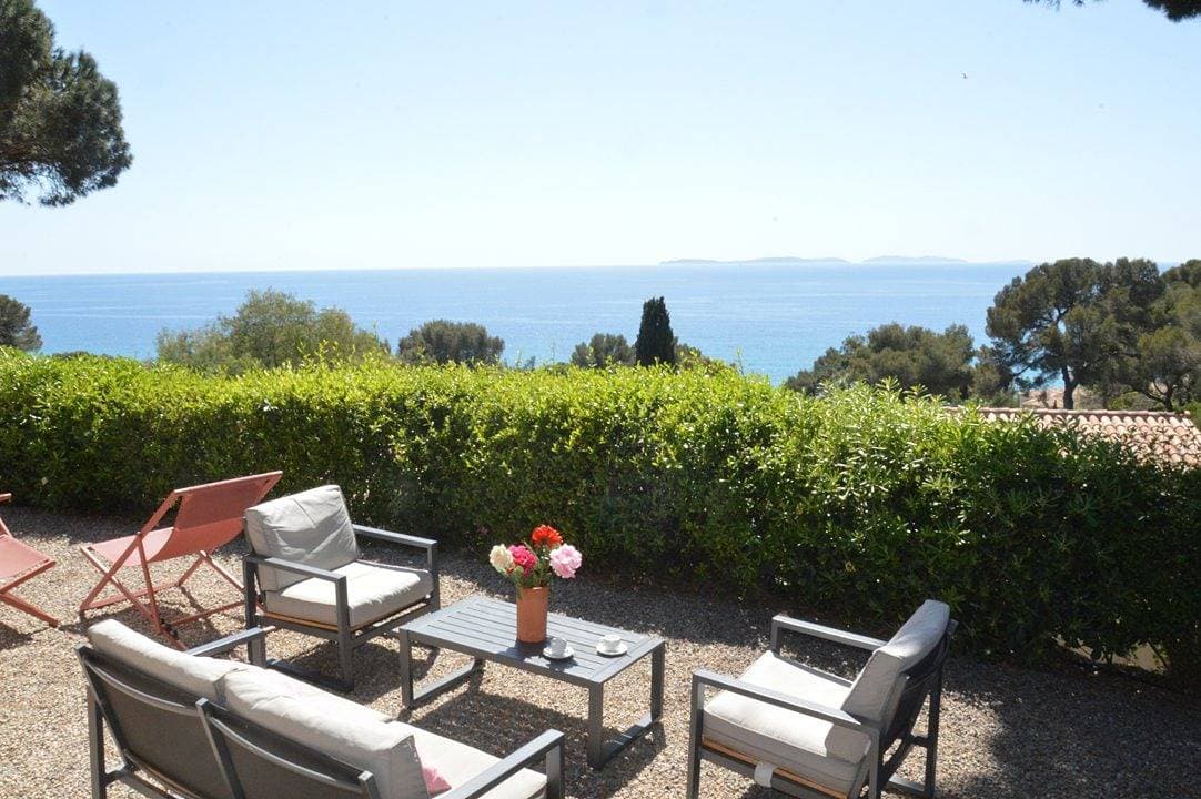 Foto 3 von 26: Villa für 8 Personen mit Terrasse