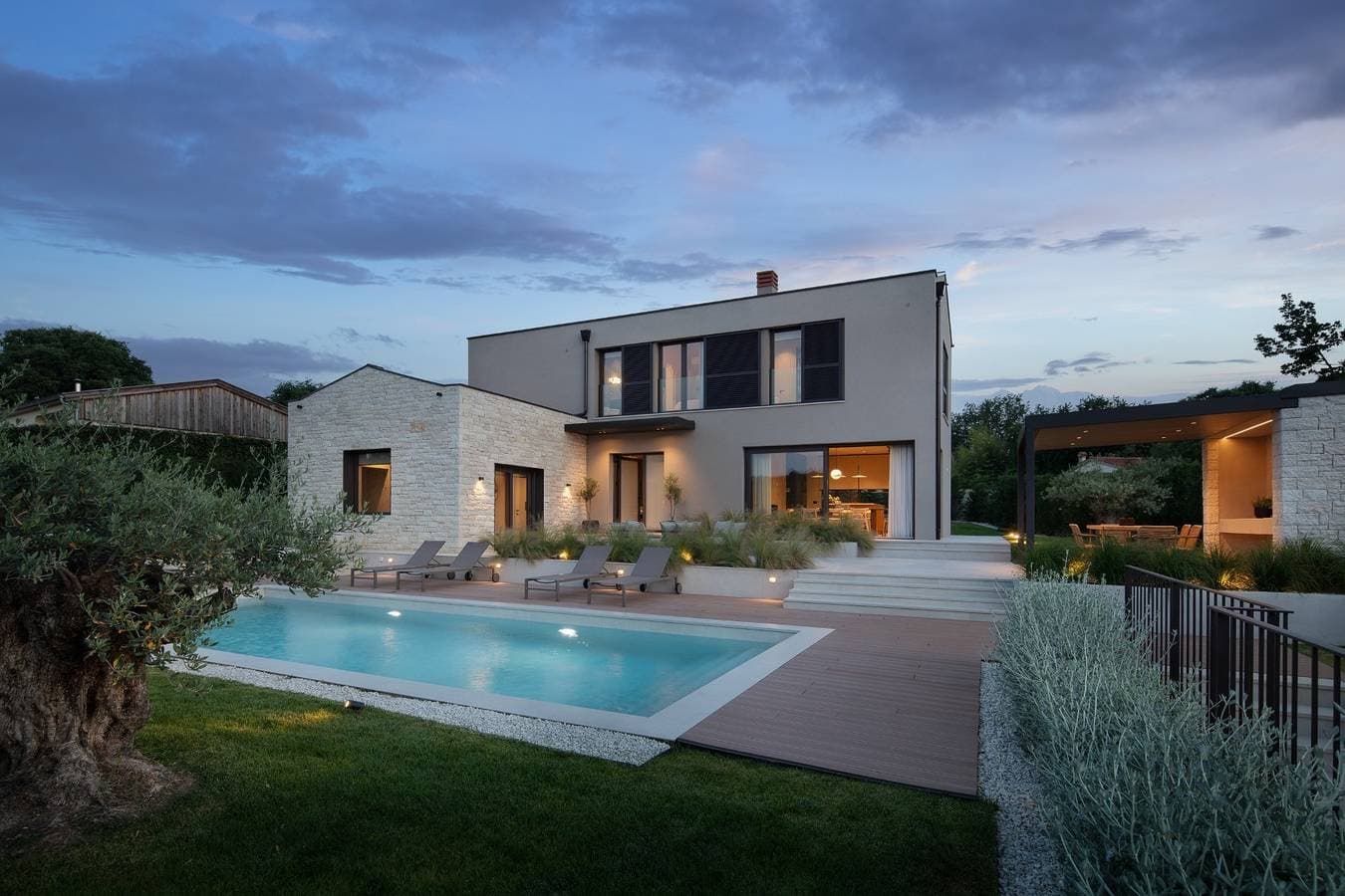 Villa Nija – Elegante Villa mit privatem Pool, umgeben von der ruhigen Natur Istriens.
 1