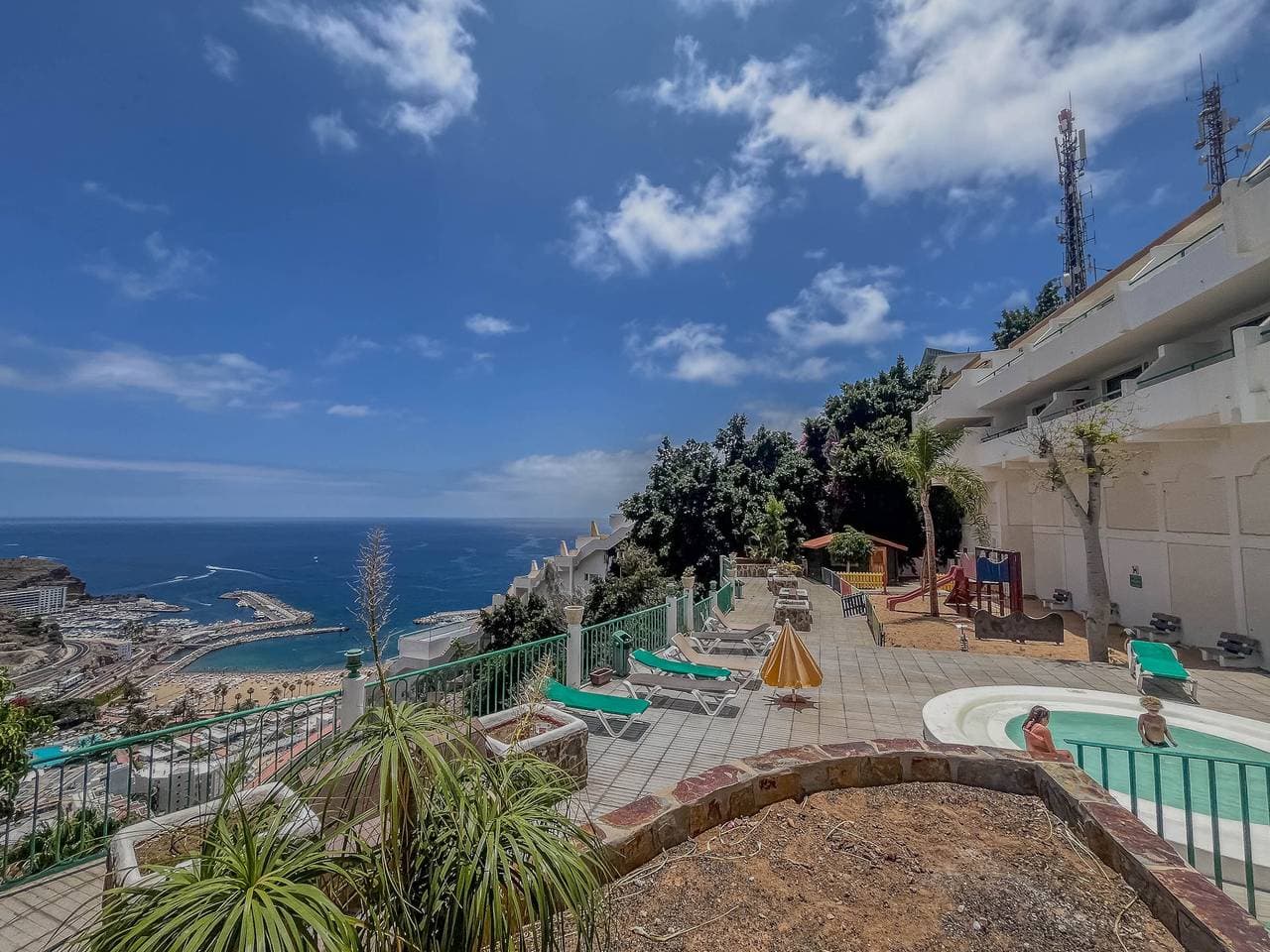 Foto 3 von 30: Paradise Hill – Terrace & Seaviews
