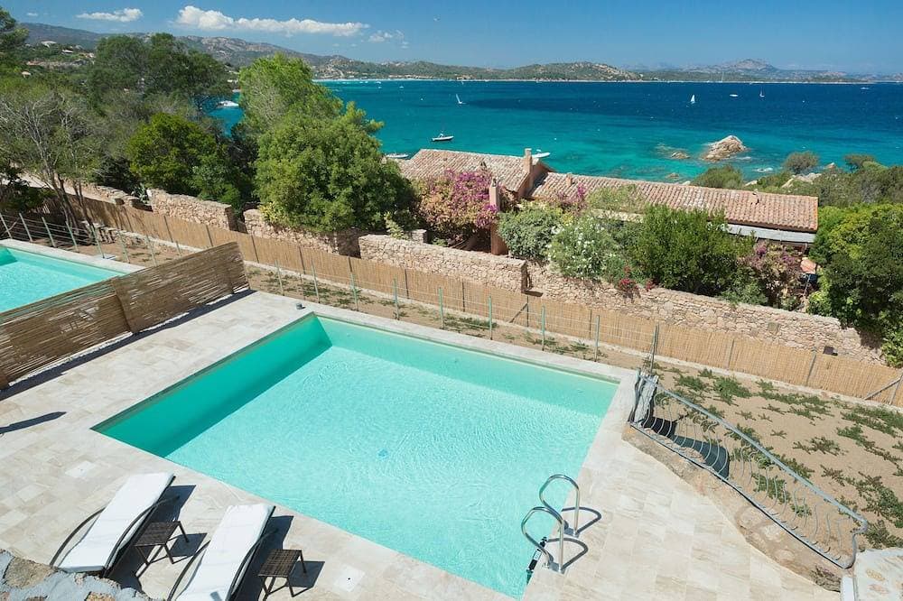 Foto 12 von 17: Villa Astrea Blu, Panoramaterrasse, privater Pool und zwei Schritte vom Strand entfernt