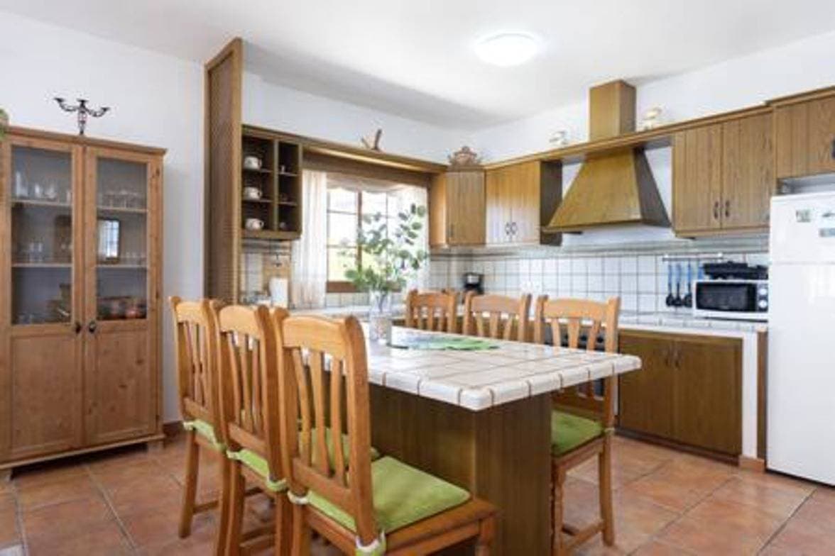 Foto 12 von 40: Ferienwohnung für 6 Personen mit Terrasse